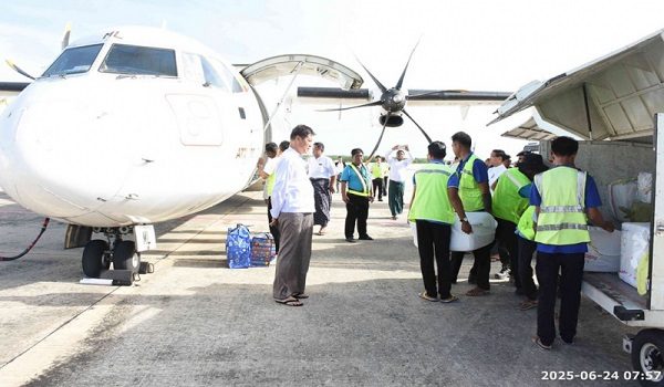 မန္တလေးတိုင်းမှ (၁၂) တန်းစာမေးပွဲ အဖြေလွှာများကို လေယာဉ်ဖြင့် ပို့ဆောင်
