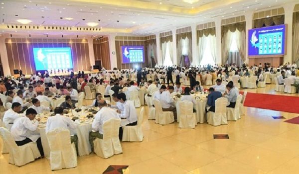 ဘာသာစုံဂုဏ်ထူးရှင်များနှင့် အမှတ်အများဆုံး ရရှိသူများကို ရွှေ (၁) ကျပ်သား ချီးမြှင့်