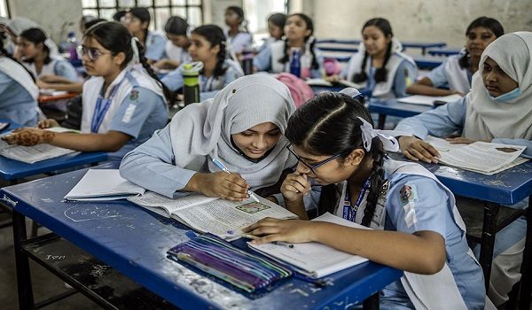 စက်သုံးဆီအခက်အခဲကြောင့် သင်ကြားမှုစနစ်ပြောင်းရန် ဘင်္ဂလားဒေ့ရှ် စဉ်းစား