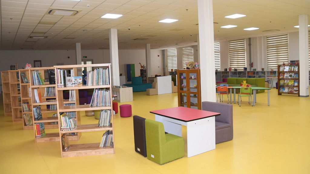 မီးပျက်ချိန် အေးအေးဆေးဆေး စာဖတ်လို့ရမယ့် စာကြည့်တိုက်များ