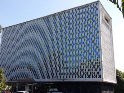 တက္ကသိုလ်ဝင်တန်းအောင်မြင်ပြီးသူများ လျှောက်ထားနိုင်သည့် အင်္ဂလိပ်စာဒီပလိုမာသင်တန်း