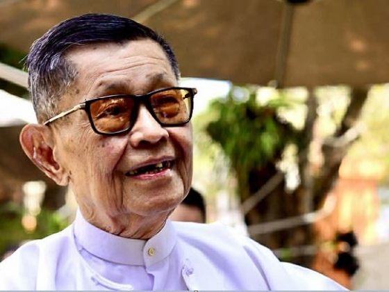 မြန်မာစာဆရာကြီး ဂုဏ်ထူးဦးသိန်းနိုင် ကွယ်လွန်