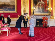 ငပလီမှာ အခမဲ့ အင်္ဂလိပ်စာသင်တန်းကျောင်း တည်ထောင်သူကို ဗြိတိန်က ဆုချီးမြှင့်