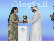 ဒေါ်လာ (၁) သန်းတန် ကမ္ဘာ့အကောင်းဆုံးဆရာဆုကို အိန္ဒိယဆရာမတစ်ဦးမှ ဆွတ်ခူး